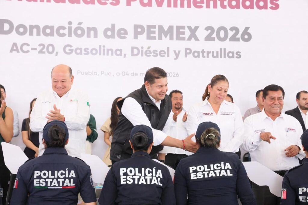 Apoyos PEMEX Puebla: entregan patrullas, pavimentación y anuncian nuevo módulo