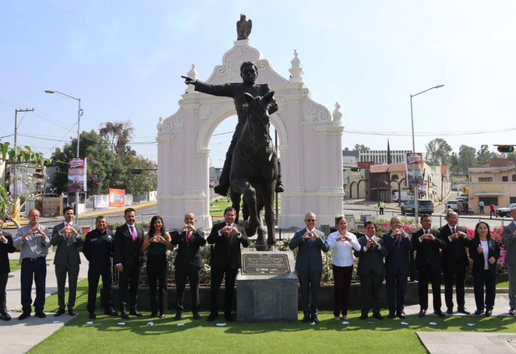 Monumento Ignacio Zaragoza Puebla: diputados de la LXII Legislatura participan en develación